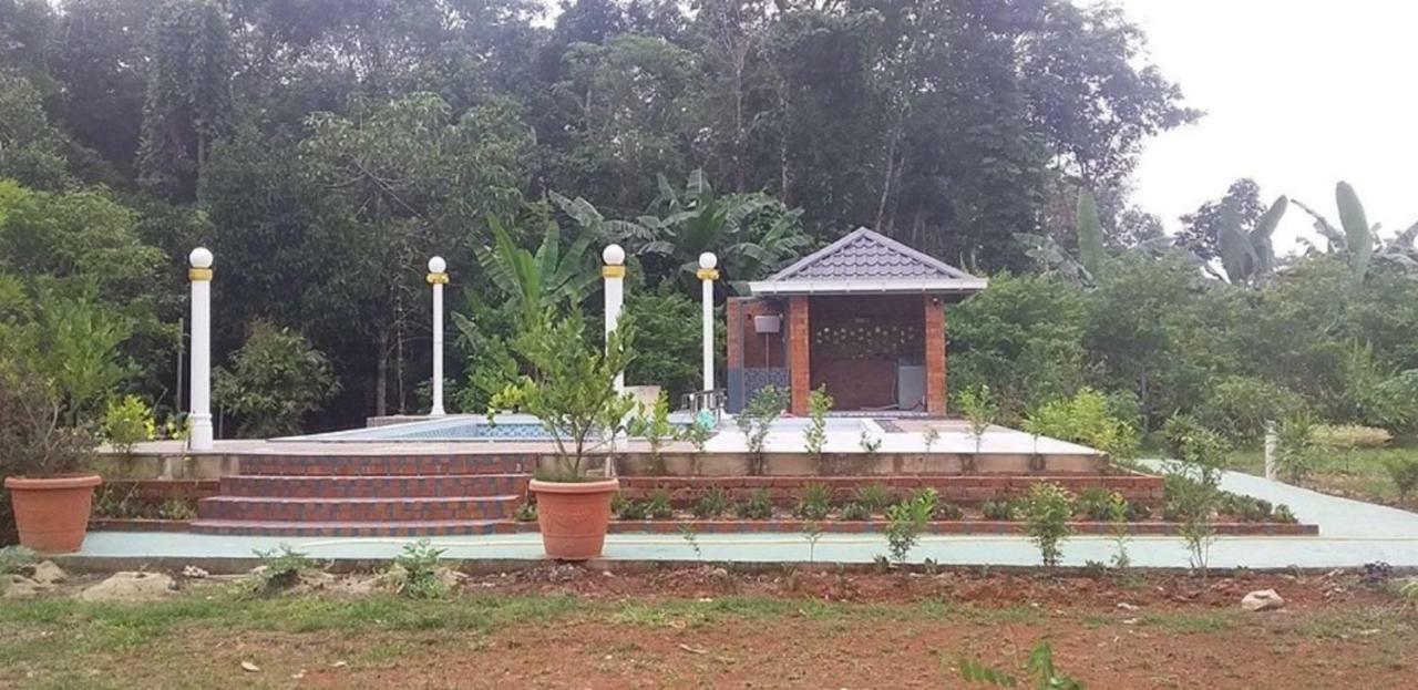 Seri Kenangan Kota Samarahan Exteriör bild